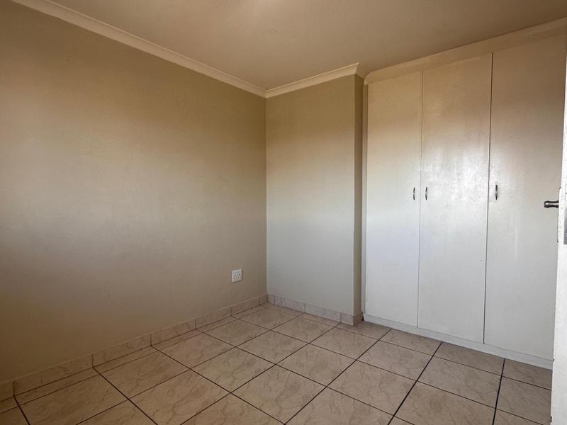 To Let 2 Bedroom Property for Rent in Strand Central Western Cape